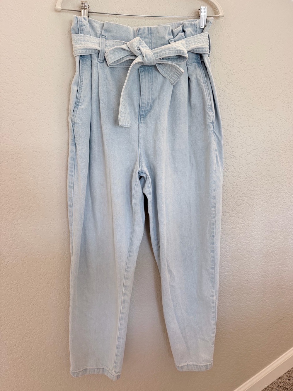 A New Day Light Wash Paperbag Waist Tapered Jeans, Women's Size 10